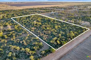 000 Rabbit Run Rd, Victoria, TX 77905 - Photo 1