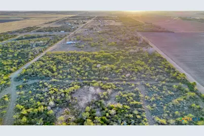 000 Rabbit Run Road, Victoria, TX 77905 - Photo 6