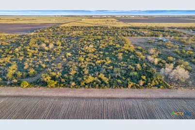 000 Rabbit Run Road, Victoria, TX 77905 - Photo 8