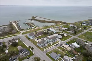 401 S Commerce St, Port Lavaca, TX 77979 - Photo 10