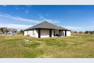 223 Meadowlark Drive, Palacios, TX 77465 - Photo 2