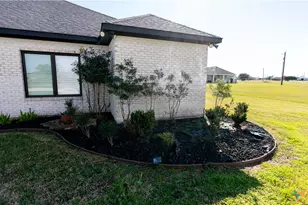 223 Meadowlark Dr, Palacios, TX 77465 - Photo 10