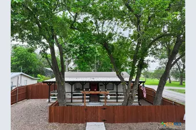 402 E Virginia Avenue, Seadrift, TX 77983 - Photo 4