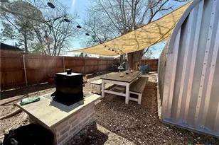 402 E Virginia Ave, Seadrift, TX 77983 - Photo 32