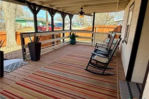 402 E Virginia Ave, Seadrift, TX 77983 - Photo 8