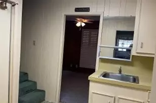 727 Brookhollow Dr, Port Lavaca, TX 77979 - Photo 6