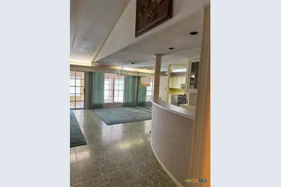 727 Brookhollow Drive, Port Lavaca, TX 77979 - Photo 10