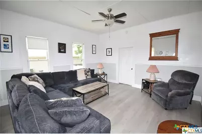 920 S 33rd Street, Temple, TX 76504 - Photo 6