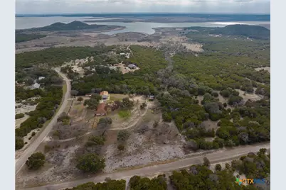 5575 Lakeside Road, Belton, TX 76513 - Photo 2