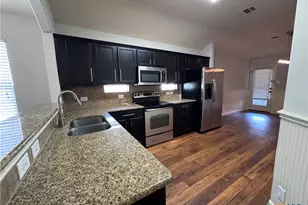 1002 Birdsong Ln, New Braunfels, TX 78130 - Photo 6