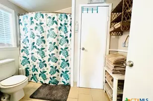 28 N Blackburn Ave, Port Lavaca, TX 77979 - Photo 16