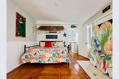 28 N Blackburn Avenue, Port Lavaca, TX 77979 - Photo 8