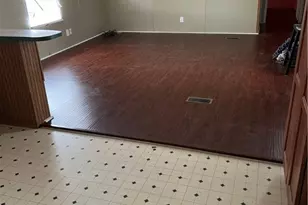 104 S Peach St, Seadrift, TX 77983 - Photo 6