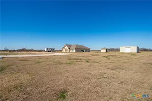 110 Eugene Ln, Tivoli, TX 77990 - Photo 10