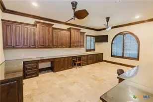 1024 Spanish Trail, New Braunfels, TX 78132 - Photo 12