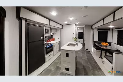 507 E Plasuela Street, Refugio, TX 78377 - Photo 12