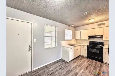 712 Martindale Road, San Marcos, TX 78666 - Photo 8