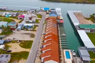 458 S 15th St, Port O'Connor, TX 77982 - Photo 2