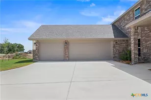 215 Overlook Trl, Copperas Cove, TX 76522 - Photo 4