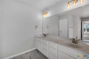 215 Overlook Trl, Copperas Cove, TX 76522 - Photo 22