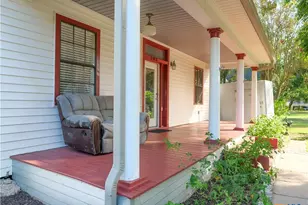 205 and 207 Hubbard St, Yoakum, TX 77995 - Photo 2