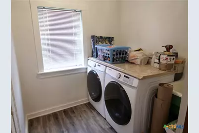 205 and 207 Hubbard Street, Yoakum, TX 77995 - Photo 20