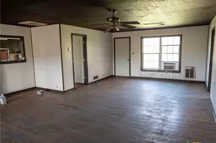 2419 US Hwy 87 Hwy, Cuero, TX 77954 - Photo 14