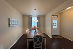 704 Rowdy Dr, Killeen, TX 76542 - Photo 2