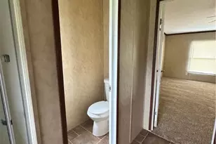 410 Henrietta St, Yoakum, TX 77995 - Photo 12