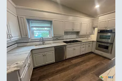 2803 Bon Aire Avenue, Victoria, TX 77901 - Photo 10