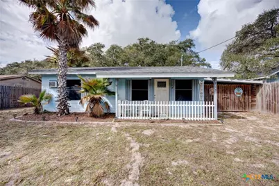 713 N Kossuth Street, Rockport, TX 78382 - Photo 2