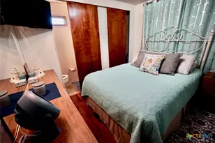 513 N 16th St, Port O'Connor, TX 77982 - Photo 16