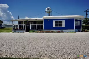 513 N 16th St, Port O'Connor, TX 77982 - Photo 6