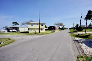 513 N 16th St, Port O'Connor, TX 77982 - Photo 12