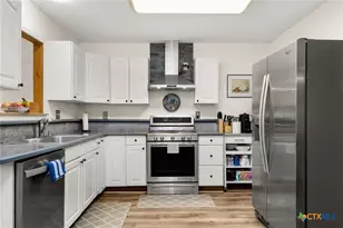 1143 Dawnridge Dr, Canyon Lake, TX 78133 - Photo 8