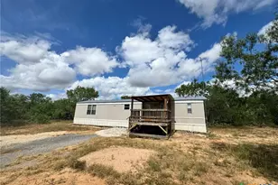 1111 Olmos Rd, Seguin, TX 78155 - Photo 10