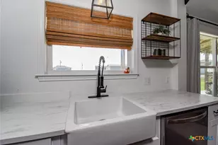 2749 W Bayshore Dr, Palacios, TX 77465 - Photo 20