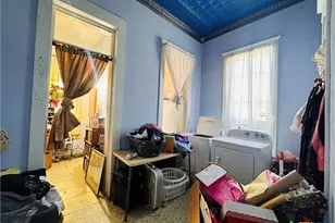 1002 Hopkins St, Yoakum, TX 77995 - Photo 4