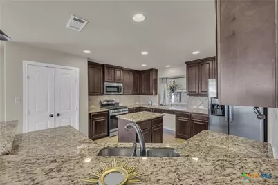 1802 Cattail, Canyon Lake, TX 78133 - Photo 16