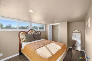 3270 Fm 671, Luling, TX 78648 - Photo 8