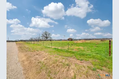 1000 Mill Creek Rd, Seguin, TX 78155 - Photo 2