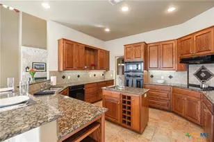 451 Winding View, New Braunfels, TX 78132 - Photo 4