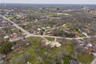 222 Myrtle Ave, Luling, TX 78648 - Photo 44