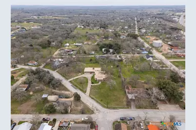 222 Myrtle Avenue, Luling, TX 78648 - Photo 42