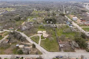 222 Myrtle Ave, Luling, TX 78648 - Photo 42