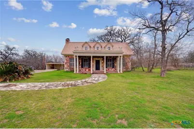 222 Myrtle Avenue, Luling, TX 78648 - Photo 1