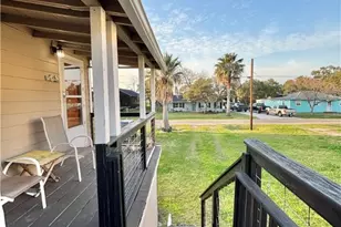 707 W Monroe Ave, Port O'Connor, TX 77982 - Photo 4