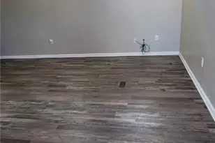 703 W Oakland Ave, Seadrift, TX 77983 - Photo 14