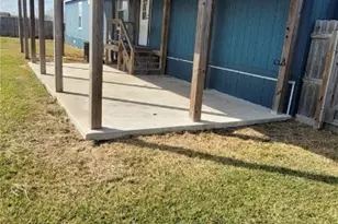 703 W Oakland Ave, Seadrift, TX 77983 - Photo 28