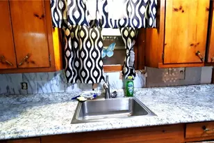 112 College Ave, Oglesby, TX 76561 - Photo 18